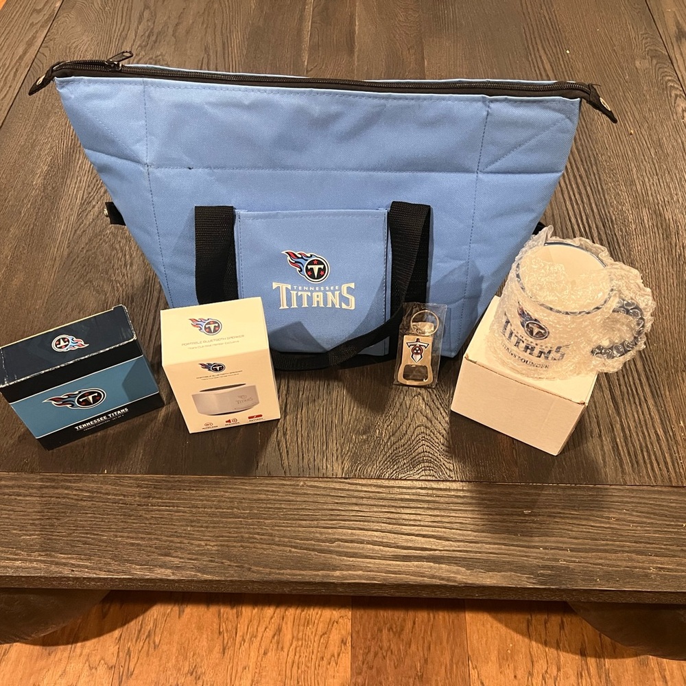 New in the box - Tennessee Titans accessories